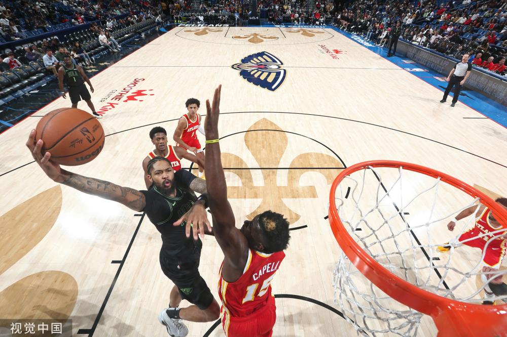 地展现了他 地展现了他