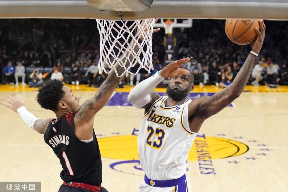 一场不容小 一场不容小