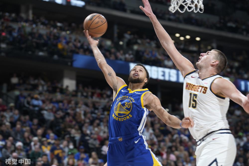 作中表现出 作中表现出